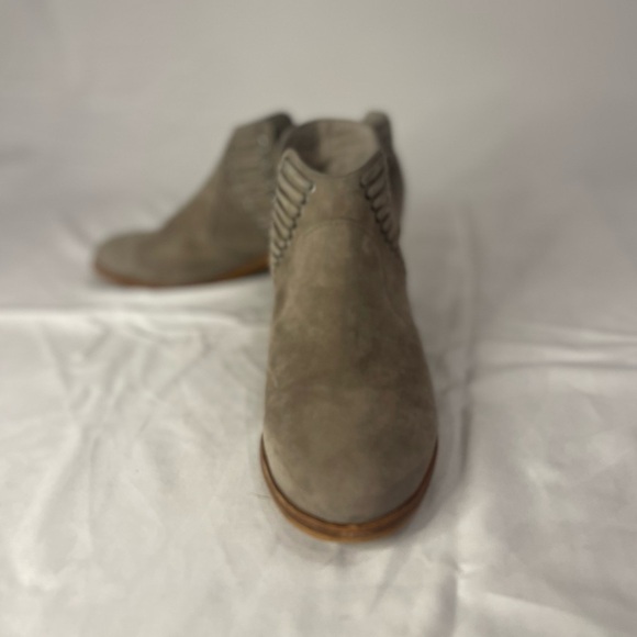 Vince Camuto Vc Pevista booties size 7 - Picture 12 of 14